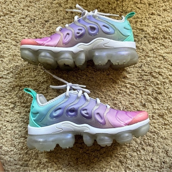 Nike Air VaporMax Plus in Psychic Pink / Light thistle / aurora green Size 5 - Picture 5 of 8